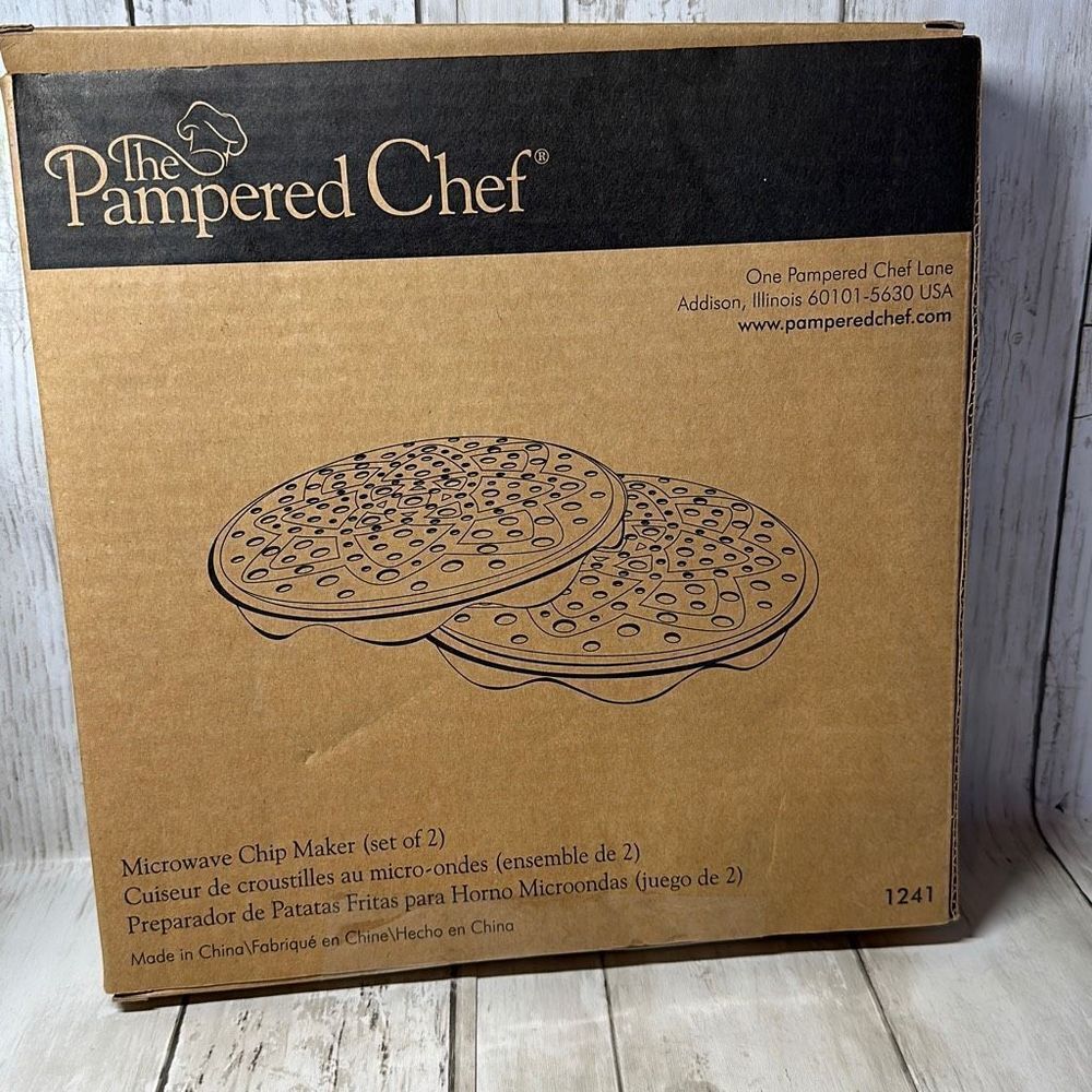 The Pampered Chef Microwave Chip Maker Set of 2 NEW